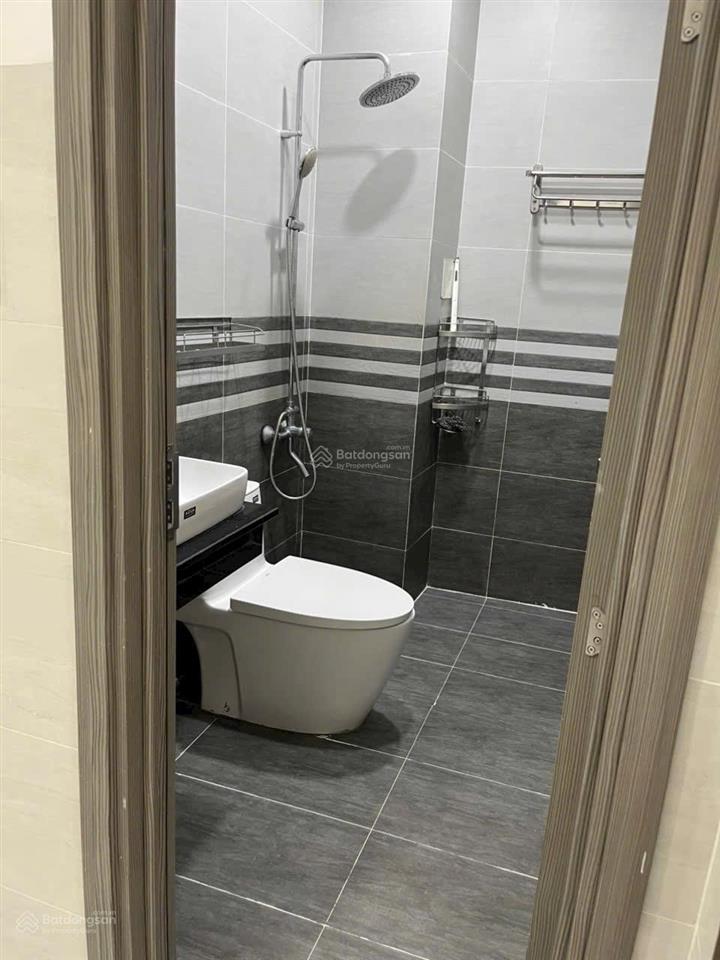 Nhà 3 tầng mới đẹp | hiệp bình phước | 4,1x20m | hẻm ô tô 6m | sát mặt tiền | gần ngã tư bình phước