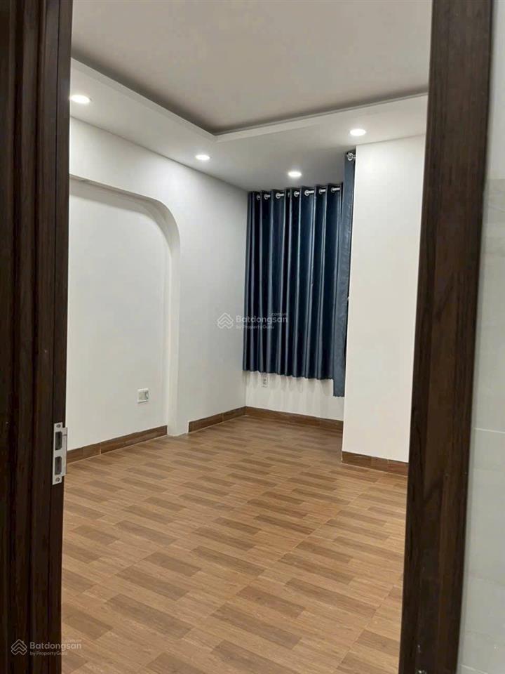 Nhà 3 tầng mới đẹp | hiệp bình phước | 4,1x20m | hẻm ô tô 6m | sát mặt tiền | gần ngã tư bình phước