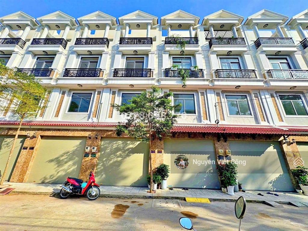 Nhà 3 tầng mới đẹp | hiệp bình phước | 4,1x20m | hẻm ô tô 6m | sát mặt tiền quốc lộ 13 | chỉ 6.3 tỷ