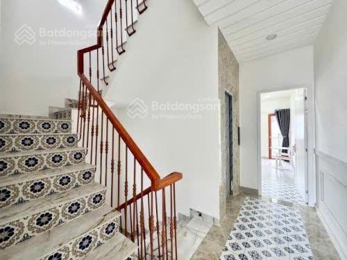 Bán nhà chdv | 210m2 | mt ql13 thủ đức | 4 tầng có thang máy | dòng tiền 600tr/năm | hiệp bình