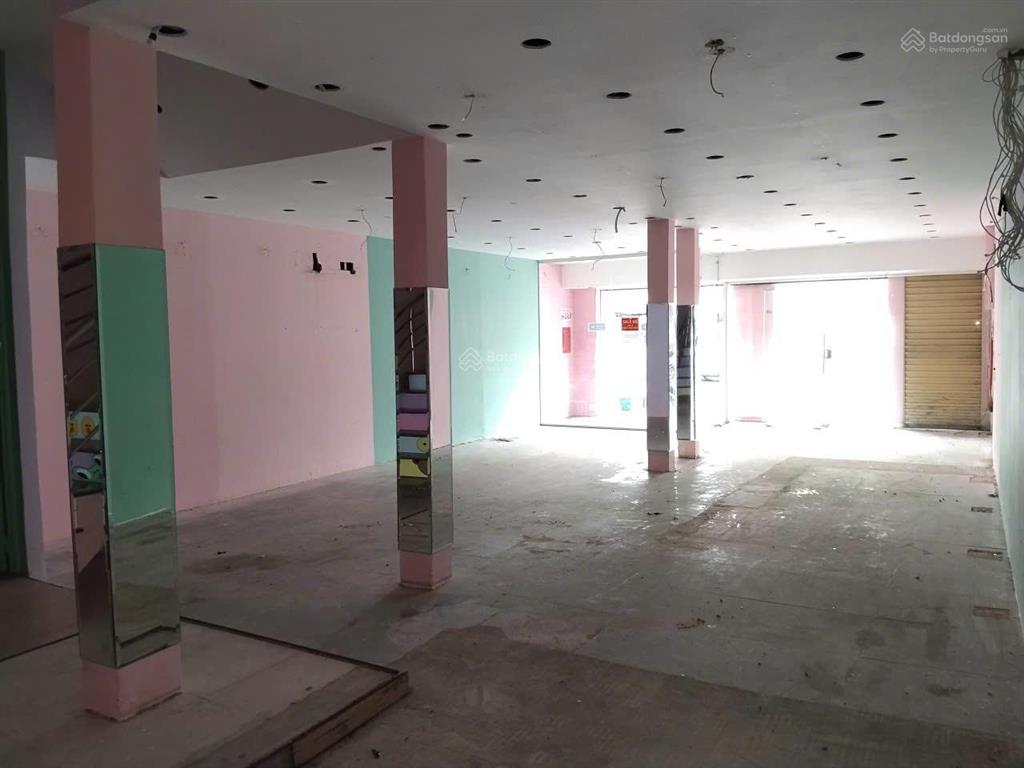 Nhà nguyên căn, mặt tiền đường phạm hùng (chánh hưng cũ).