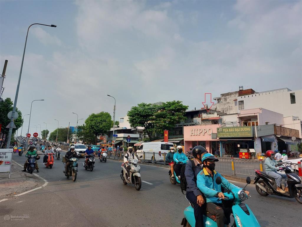 Nhà nguyên căn, mặt tiền đường phạm hùng (chánh hưng cũ).