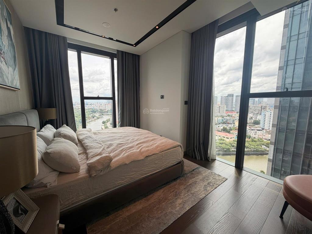 Bán 1 trong 4 căn hộ 2pn đẹp dự án the grand marina, căn góc 107,5 m2 full nội thất, chốt 42 tỷ