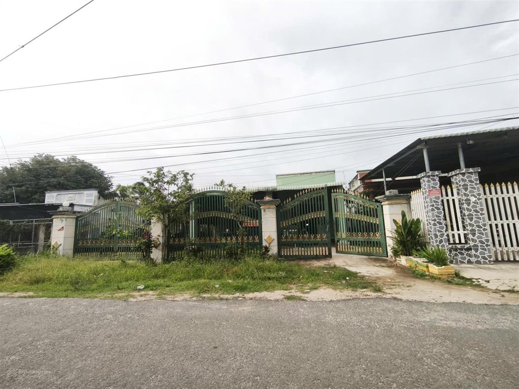 Bán nhà riêng tại gần trạm y tế xã tân phong cũ, 1,9 tỷ, 750m2  đất đẹp phong thủy