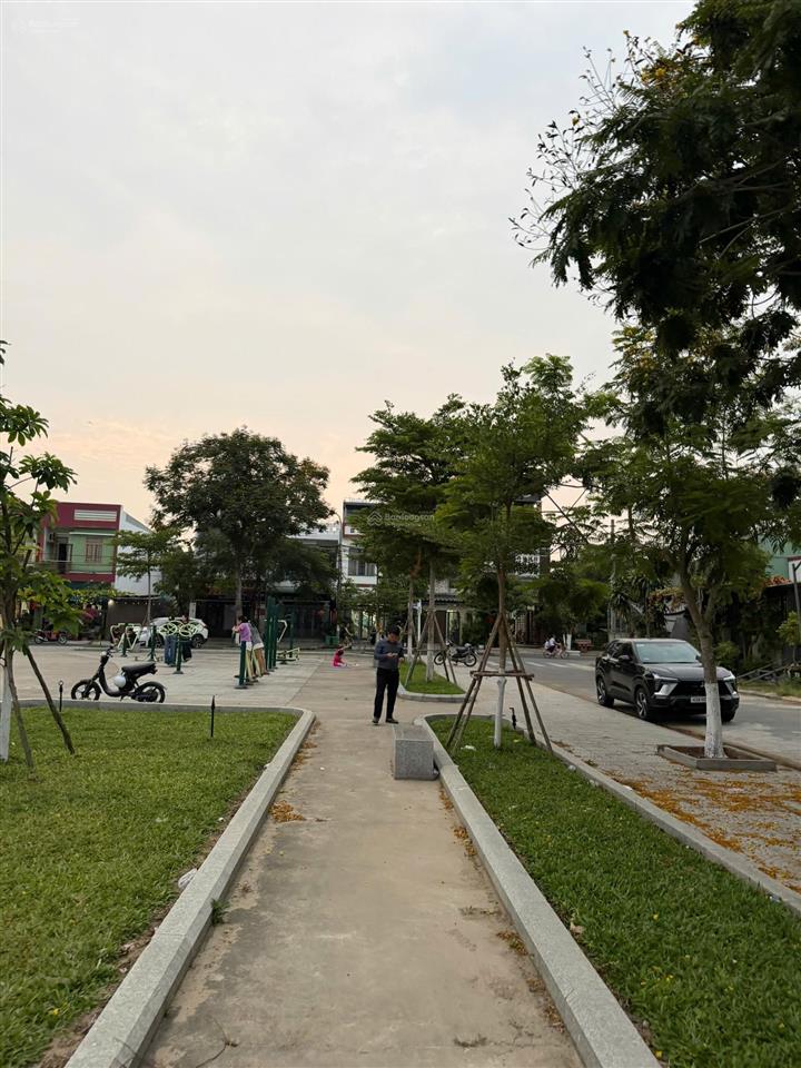 Bán đất đông trà 8 đối diện công viên ngay làng đại học, 102.8m2 xd 7 tầng và giá trị sử dụng cao