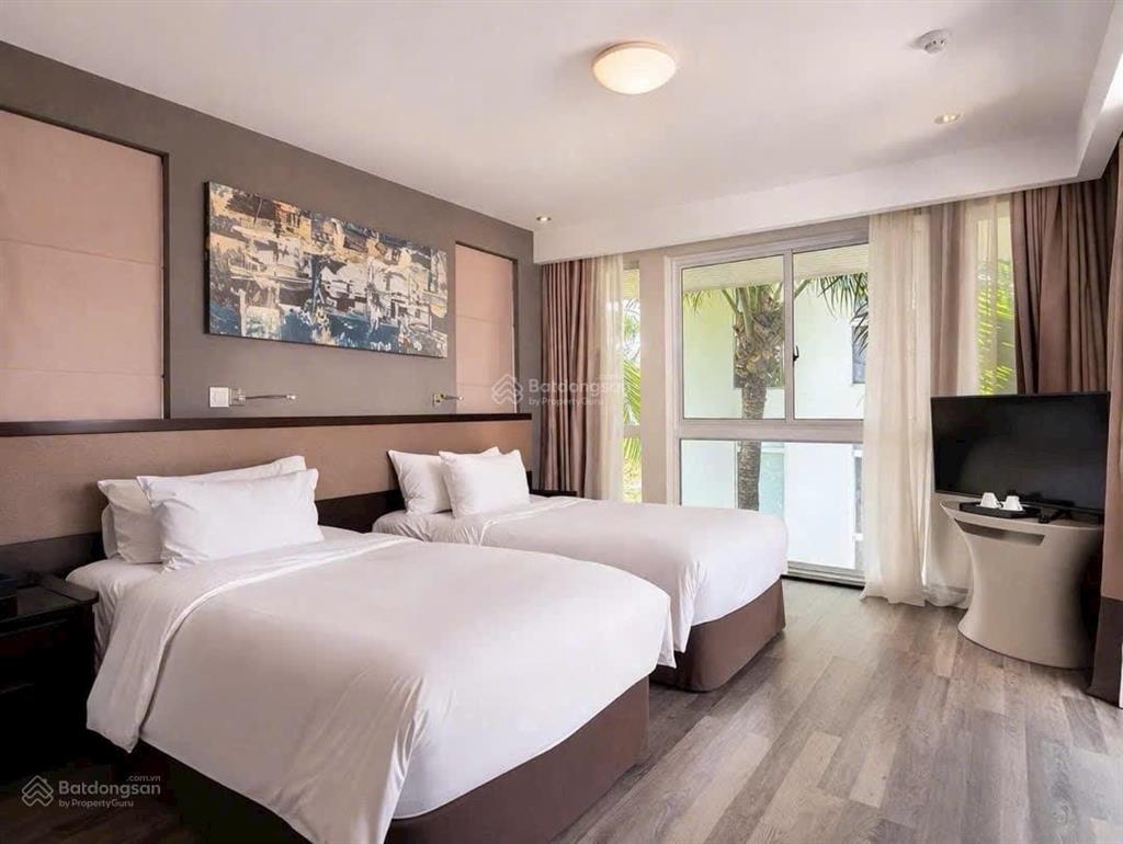 Bán villa biển mỹ khê  giá 3x tỷ khó kiếm ra căn thứ 2  premier village 300m² sổ lâu dài