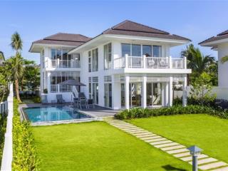 Bán villa biển mỹ khê  giá 3x tỷ khó kiếm ra căn thứ 2  premier village 300m² sổ lâu dài