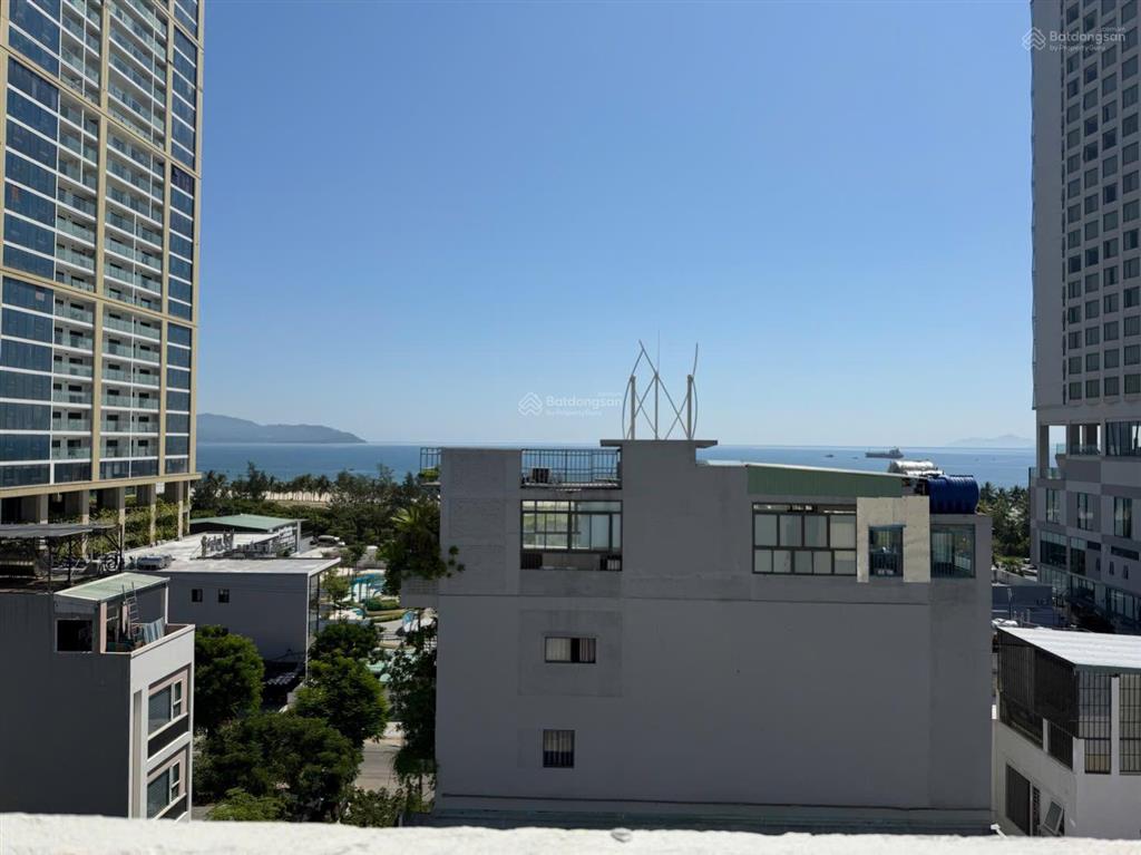 Bán nhanh toà căn hộ 12 phòng cách biển mỹ khê 200m dt 96m2 đang khai thác full phòng hơn 200tr