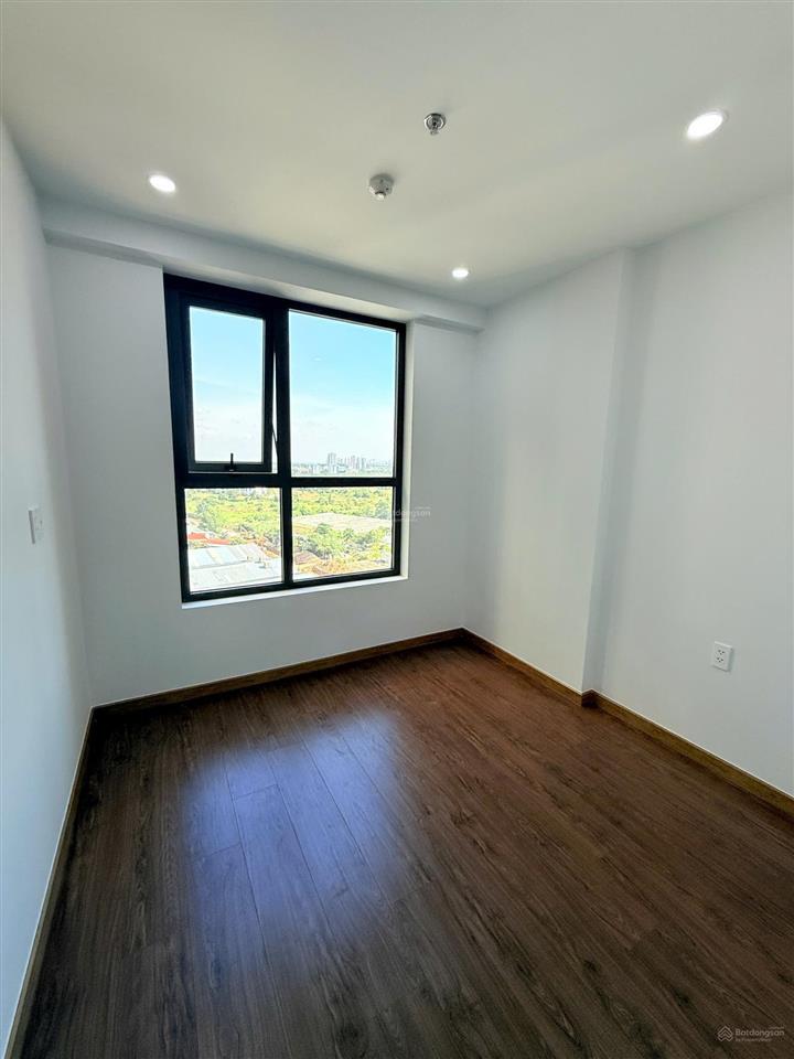 Ngộp bank bán gấp 2pn bcons green topaz giá 2tỷ250 giá tốt nhất thị trường.  0931 244 ***