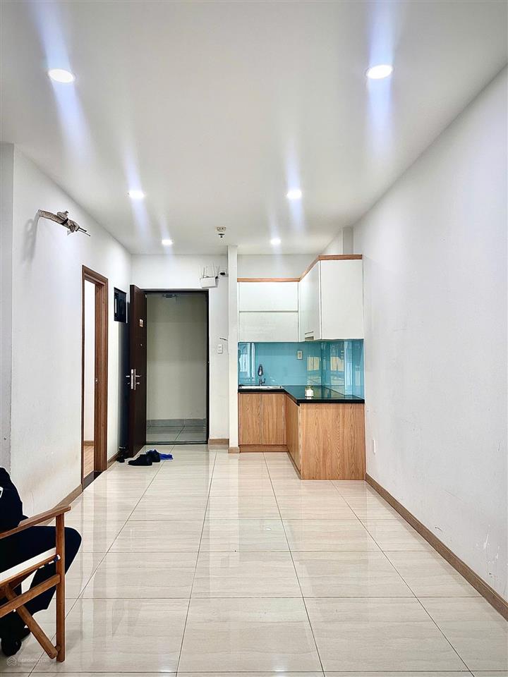 Bán nhanh căn 2pn/2wc bcons green view giá 2,1 tỷ tầng thấp view hồ bơi  0931 244 ***