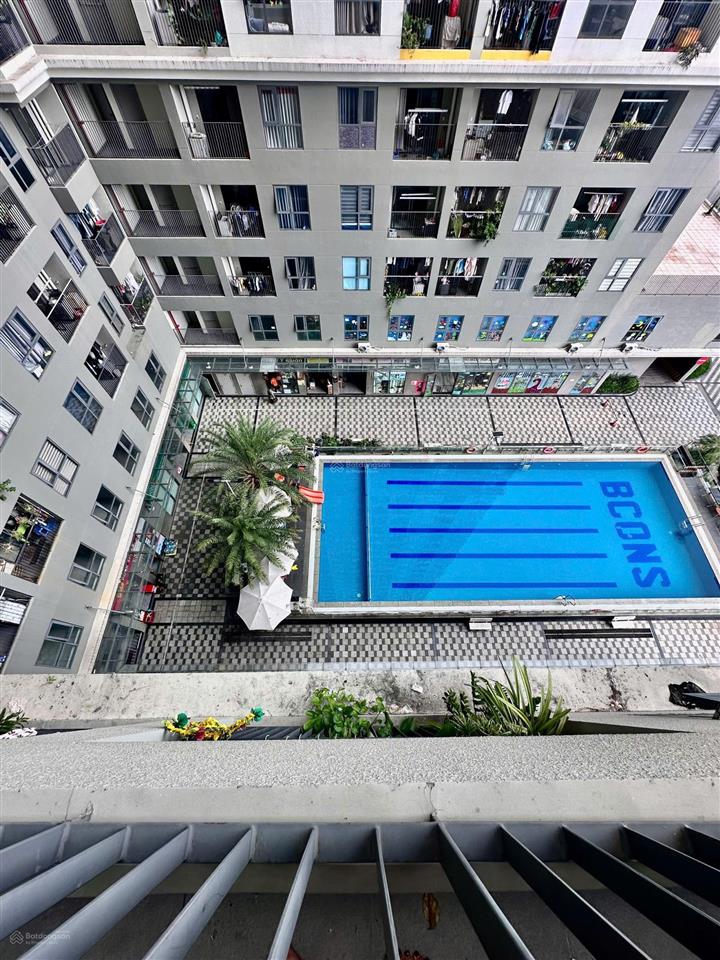 Bán nhanh căn 2pn/2wc bcons green view giá 2,1 tỷ tầng thấp view hồ bơi  0931 244 ***