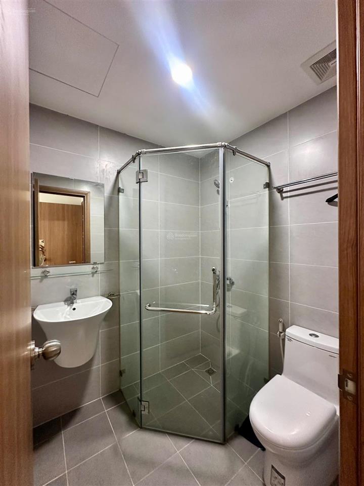 Bán nhanh căn 2pn/2wc bcons green view giá 2,1 tỷ tầng thấp view hồ bơi  0931 244 ***