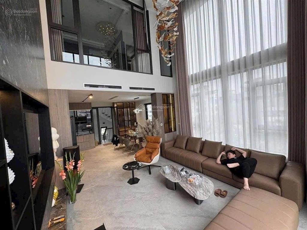 Bán nhà đẹp dân xây phố lâm hạ 110m xây 80m 3 thoáng. gần cầu trần hưng đạo. 23,5 tỉ. 0943 827 ***