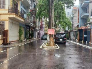 Bán đất phân lô cán bộ ngõ 558 thông 554 phố nguyễn văn cừ. 100m. ngõ oto tránh. 22 tỉ. 0943 827 ***