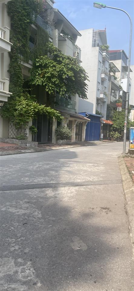 Bán đất lâm hạ chia tài sản cho con vỉa hè 2 oto tránh thoải mái. 96m mt 5m. 22 tỉ. 0943 827 ***