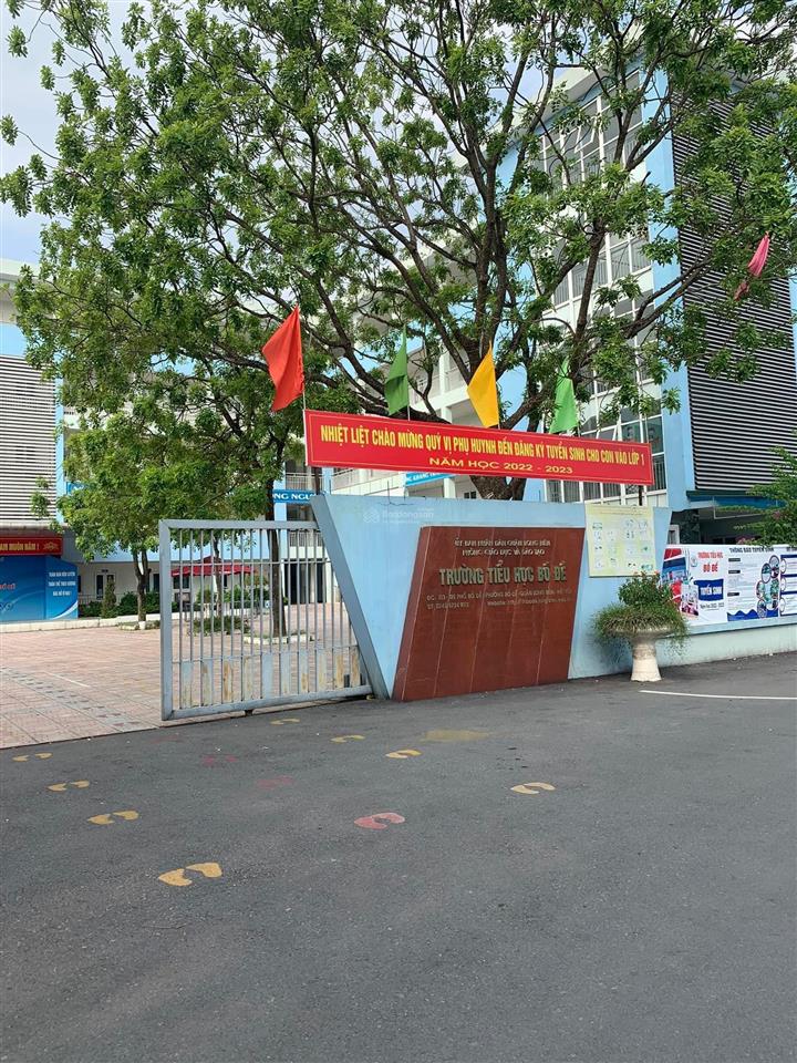 Bán nhà đẹp 6 tầng thang máy phố bồ đề view hồ. 50m full nt 14,9 tỉ. ngõ oto tránh. 0943 827 ***