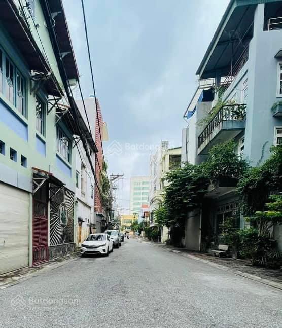 Bán đất phân lô hàng không phố nguyễn sơn. 63m mt 5m. ngõ 2 oto tránh, vỉa hè. 23 tỉ. 0943 827 ***