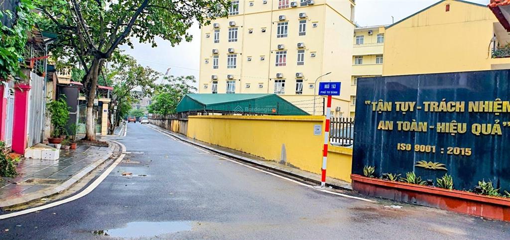 Bán nhà phân lô quân đội a38 ngõ 163 tư đình. 35m 4 tầng 5,5 tỉ. 2 nhà ra đg oto tránh. 0943 827 ***