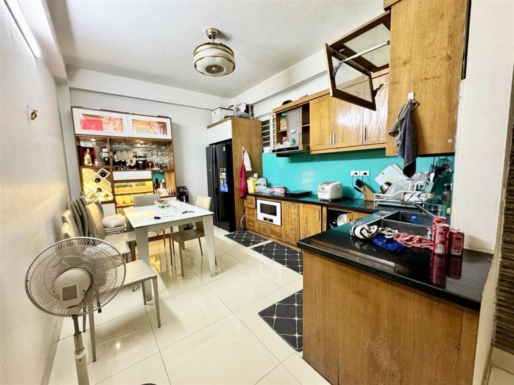 Bán nhà khu gia thụy, dân xây 4 tầng phố nguyễn văn cừ. 50m2 lô góc tổng 4pn. 8,5 tỷ. 0943 827 ***