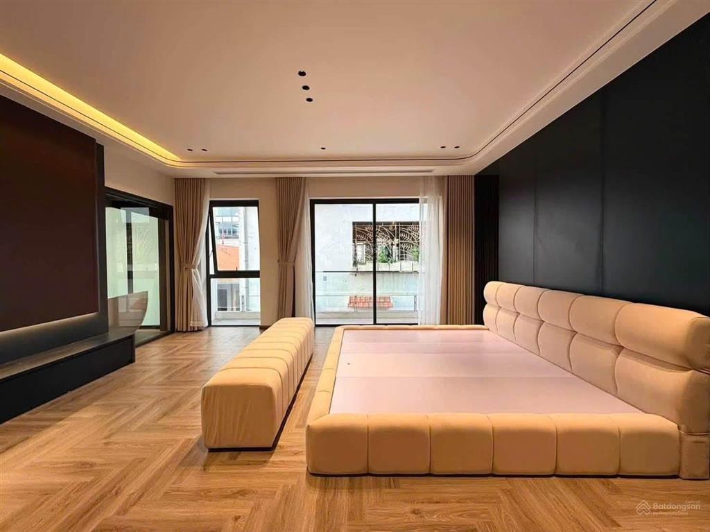 Bán nhà đẹp 7 tầng thang máy phố nguyễn sơn. phân lô 85m mt 7,6m. gara 2 oto. 25 tỉ. 0943 827 ***