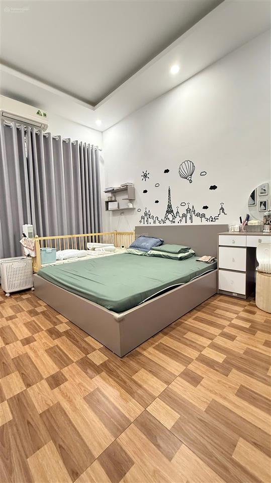 Chủ bộ đội bán nhà phân lô phố nguyễn sơn, gia thụy. oto tránh. 56m 4 tầng. 14,5 tỉ. 0943 827 ***