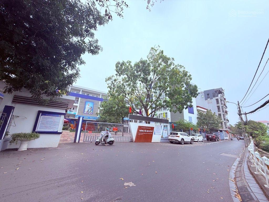 Bán đất tặng nhà cấp 4 phố ái mộ, bồ đề. 75m mt 5m. 18 tỉ. đường ô tô tránh ngõ thông. 0943 827 ***