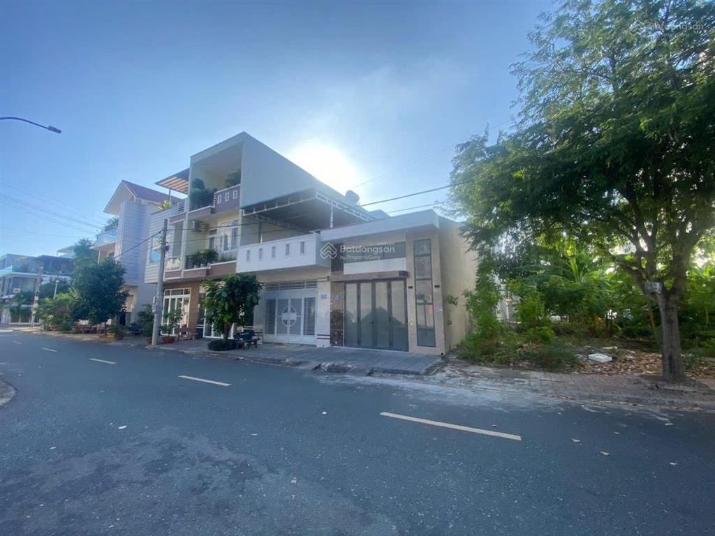 Đường đặng thai mai, phường bà rịa (phước nguyên, bà rịa cũ), vị trí trung tâm, dân cư sầm uất