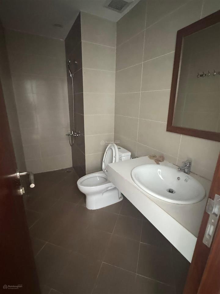 Tôi cần cho thuê căn 3 ngủ 106m2 eco lake view 32 đại từ hoàng mai nhà mới nguyên bản giá 12,5tr