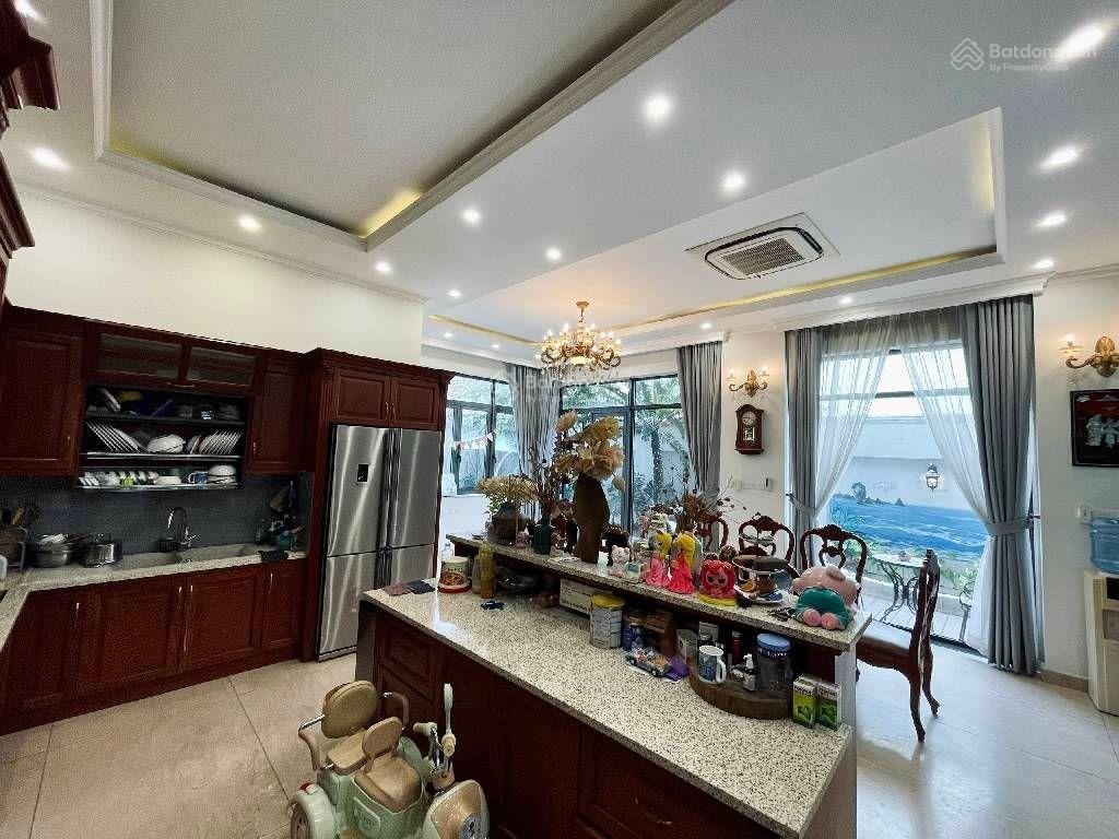 Bán biệt thự 200m2, đường đặng thuỳ trâm, phường bình lợi trung, bình thạnh, giá chỉ 30 tỷ