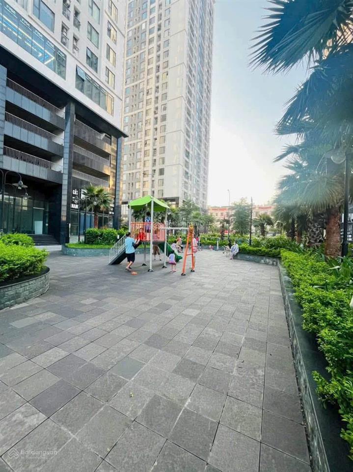 Chính chủ #bán căn hộ tầng đẹp  tốt  dt 71m  dv01 tại rosetown79ngọchồi