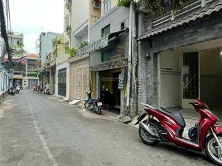 Nhà gần đường lý thường kiệt và bắc hải giáp q10  0909 036 ***