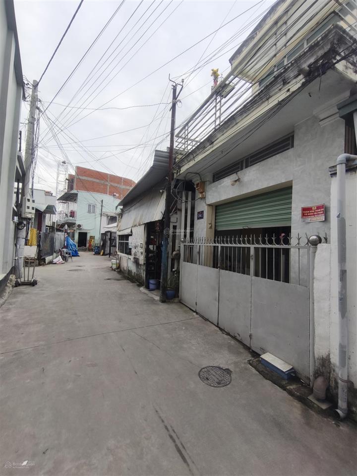 Nhà lầu trung tâm lái thiêu.  0909 036 ***