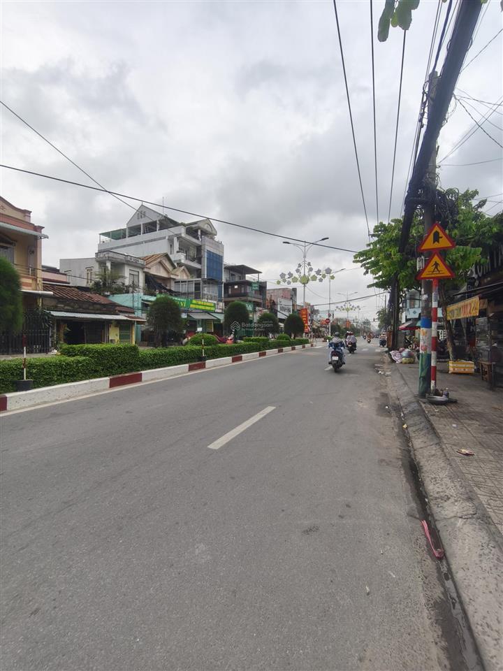Nhà lầu trung tâm lái thiêu.  0909 036 ***