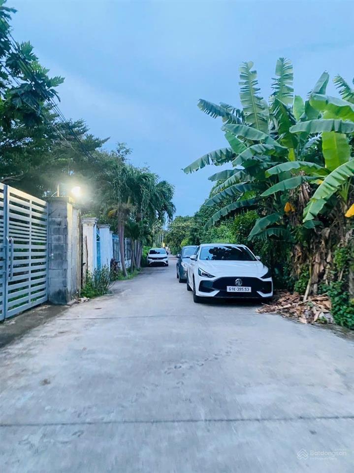 Đất bình nhâm 16,5*46 kế đường cmt8  0909 036 ***