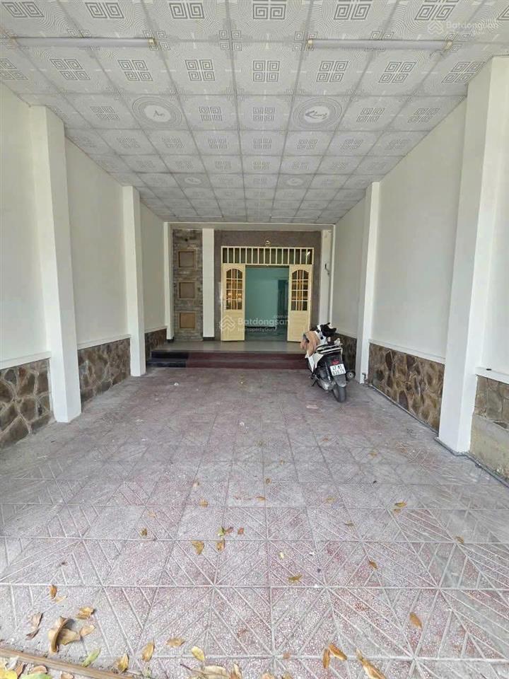 Nhà mặt tiền kinh doanh đường thủ khoa huân ngã 4 hòa lân ql13