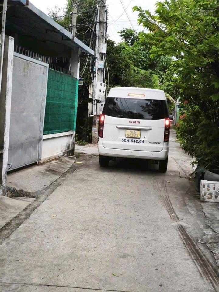 Nhà bình nhâm đường ô tô gần công viên 2,25 tỷ