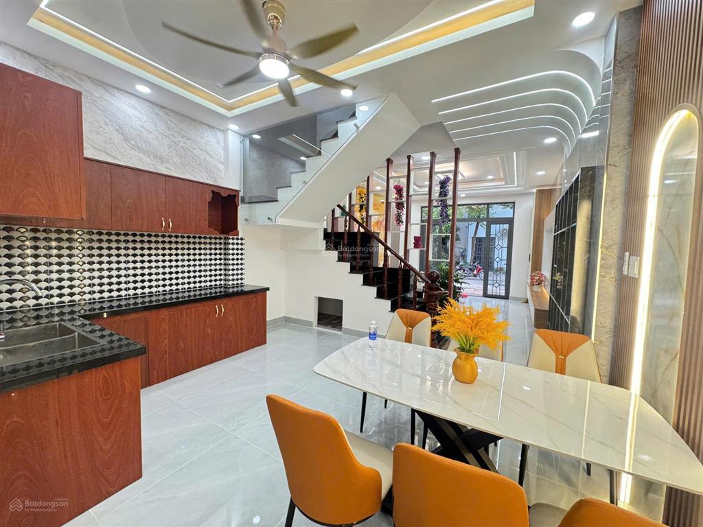 Bán nhà khu osaka thạnh xuân 52, dt 54m2, 4pn, đường lớn 12m, nhà full nội thất