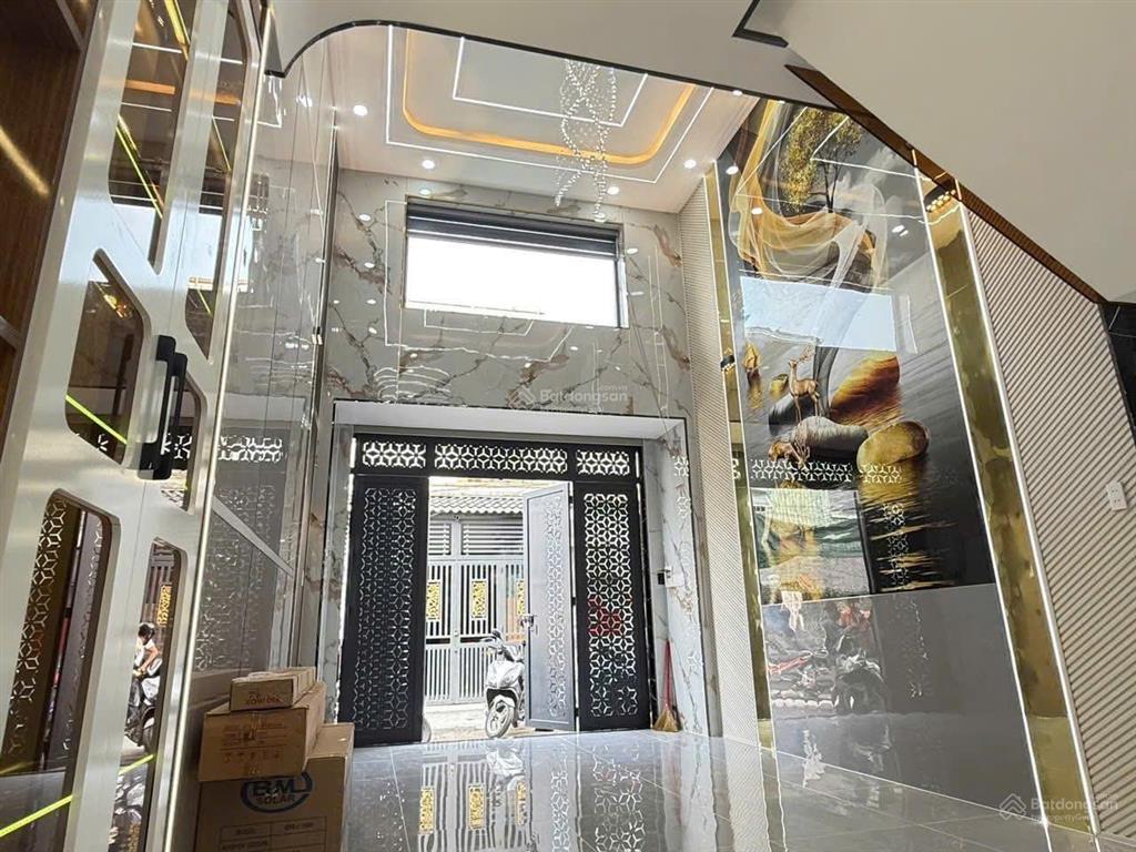 Bán nhà thạnh lộc 27, gần chợ cầu đồng ngã tư ga, 4 tầng, 62m2, giá 6.9 tỷ thương lượng