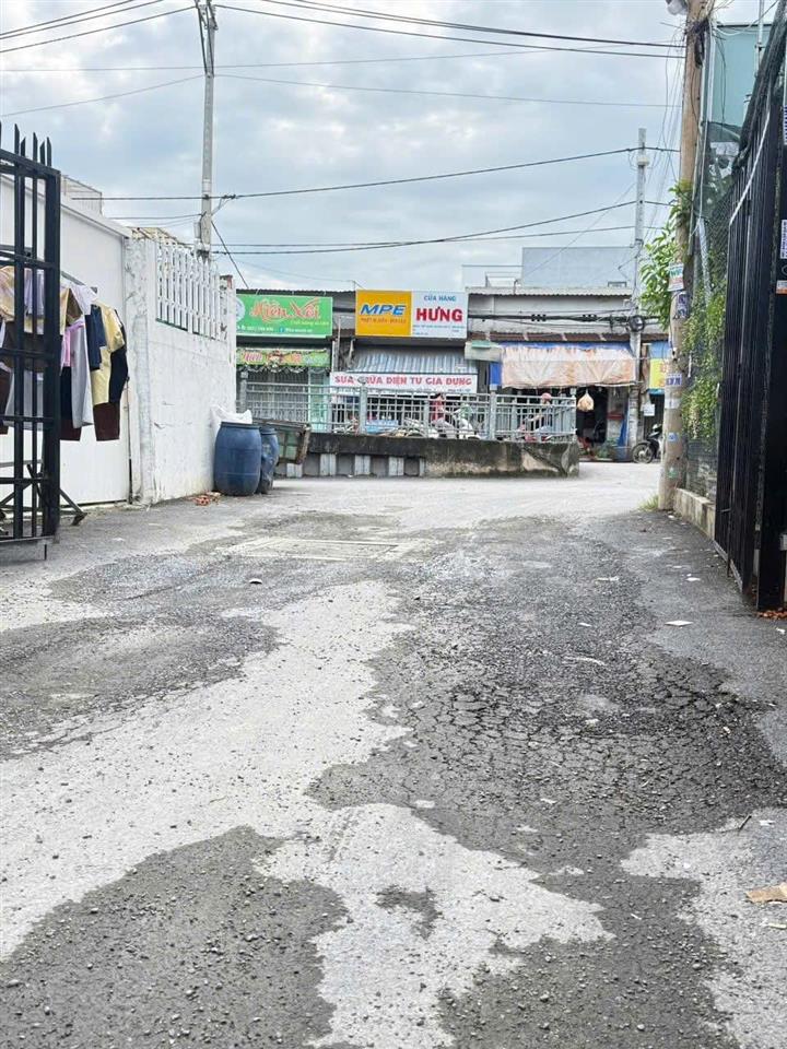 Bán nhà thạnh lộc 27, gần chợ cầu đồng ngã tư ga, 4 tầng, 62m2, giá 6.9 tỷ thương lượng