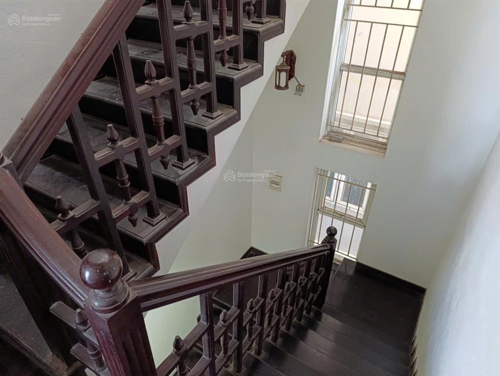 Cho thuê biệt thự 4 tầng  vị trí đẹp đông anh, gần kcn bắc thăng long