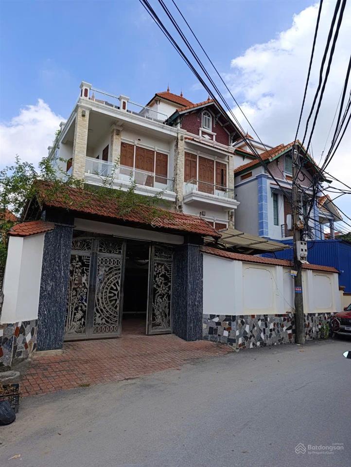 Cho thuê biệt thự 4 tầng  vị trí đẹp đông anh, gần kcn bắc thăng long
