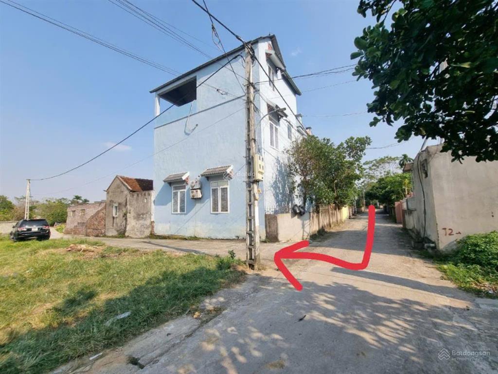 Cần bán đất tại thôn 2 xã phú cát, hà nội, full thổ cư