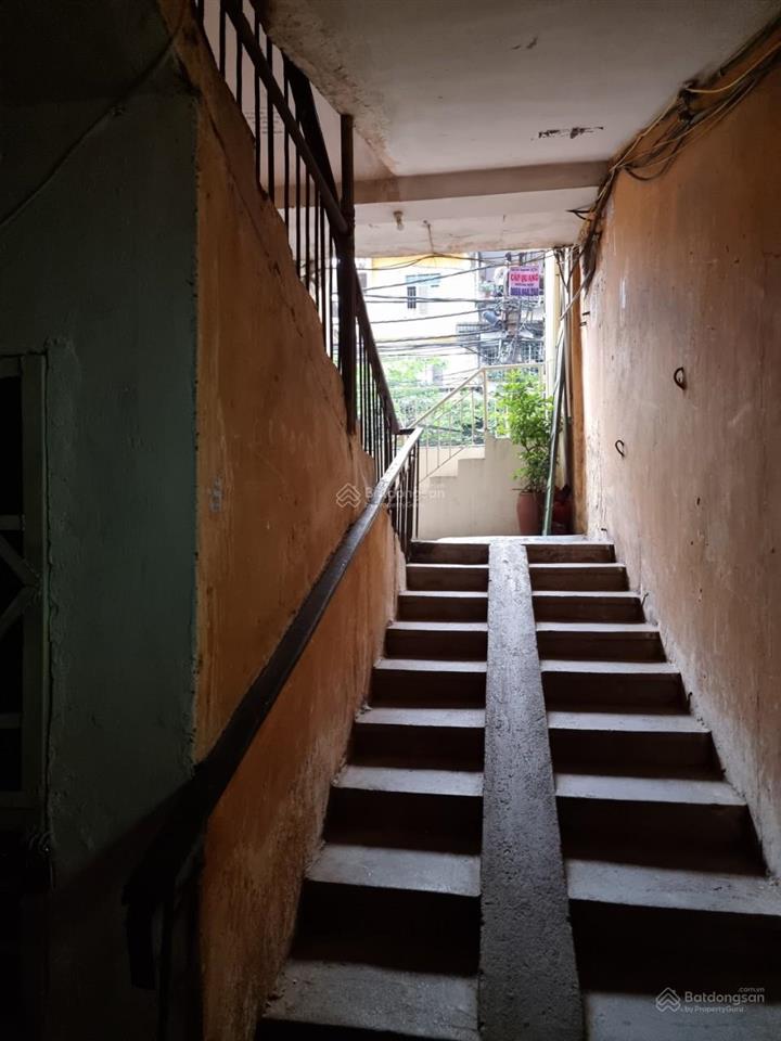 Căn hộ tập thể 103m2 (không cơi nới), mặt ngõ 12 láng hạ, phường giảng võ