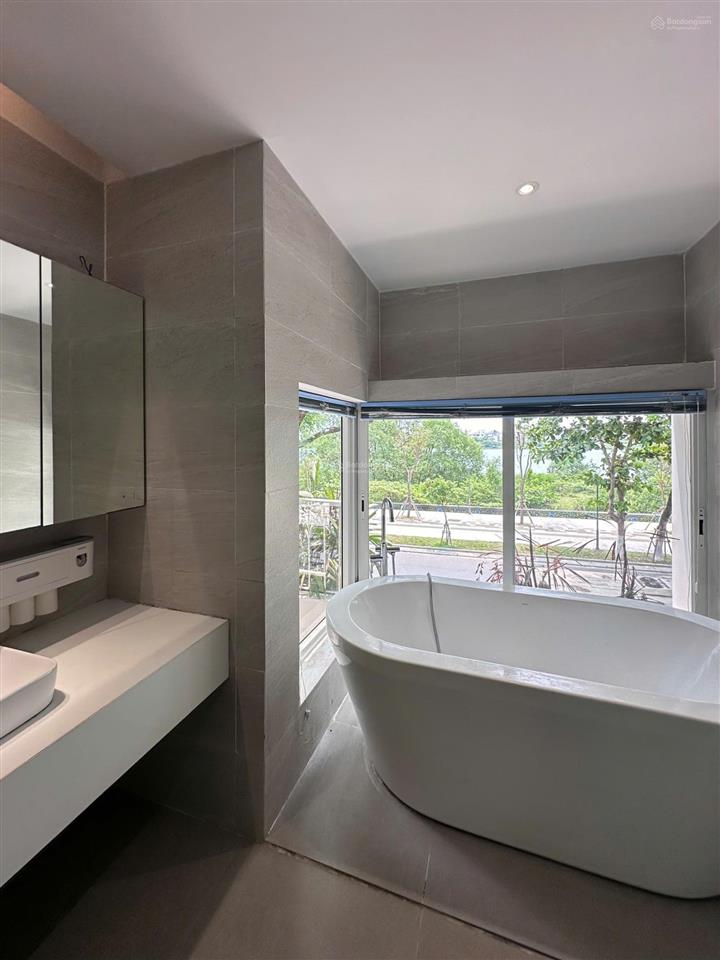 Bán gấp căn biệt thự thăng long 150m2 ngang 7m đ.16m hướng đông nam  3tầng full nội thất cao cấp