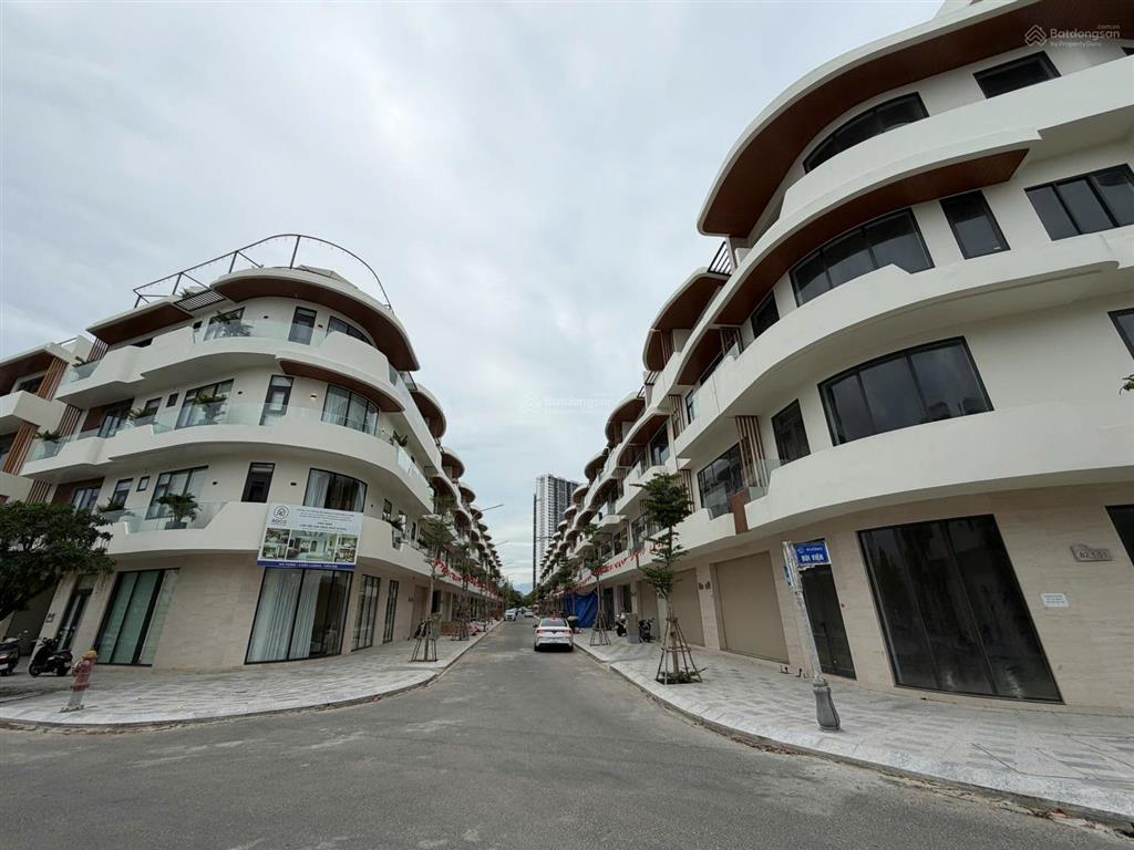 Shb nguyễn lộ trạch dt 109,2m²  dtsd 430m hướng đông nam cơ hội sở hữu căn nổi bật  giá tốt
