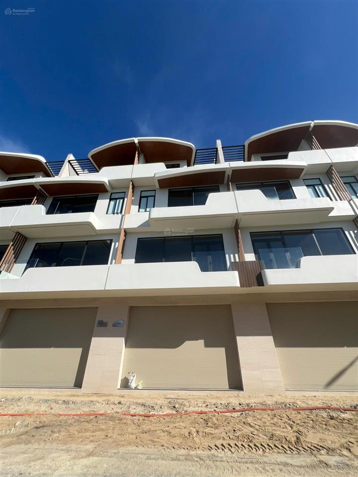 Shb nguyễn lộ trạch dt 109,2m²  dtsd 430m hướng đông nam cơ hội sở hữu căn nổi bật  giá tốt