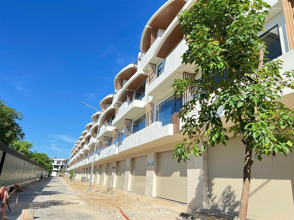 Shb nguyễn lộ trạch dt 109,2m²  dtsd 430m hướng đông nam cơ hội sở hữu căn nổi bật  giá tốt