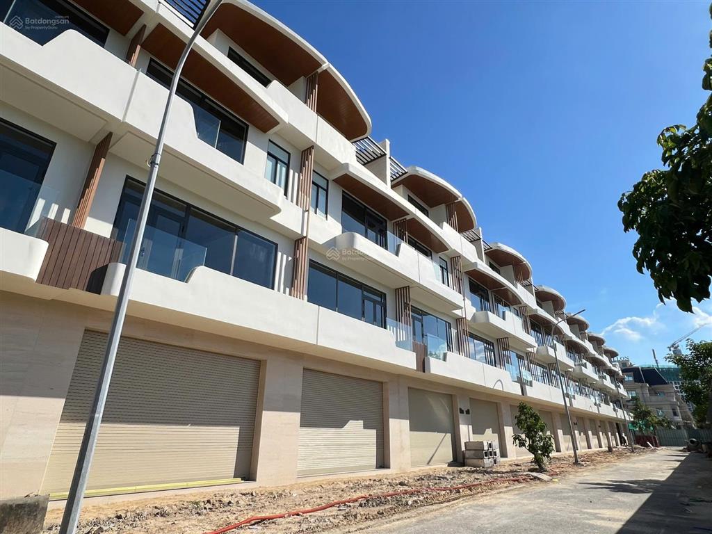 Shb nguyễn lộ trạch dt 109,2m²  dtsd 430m hướng đông nam cơ hội sở hữu căn nổi bật  giá tốt