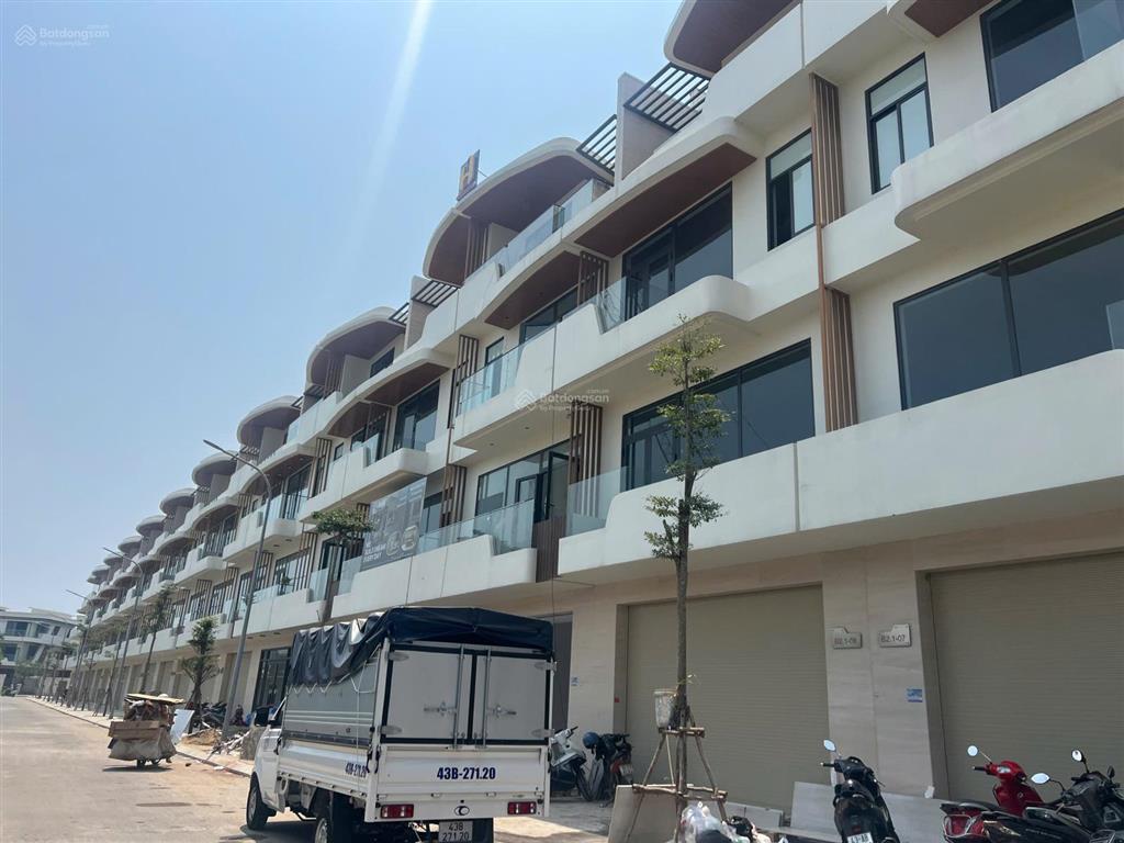 Bán căn 4,5 tầng giá cực giá hời khu, dtsd 390m  đường hóa sơn 8, đường 11,5m, cách sông hàn 100m