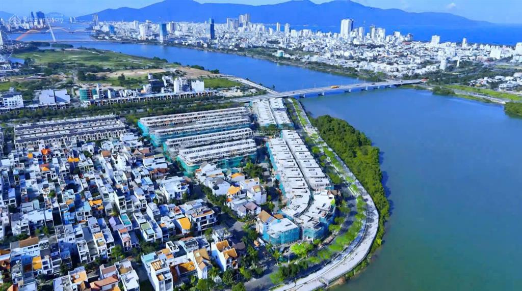 Bán căn 4,5 tầng giá cực giá hời khu, dtsd 390m  đường hóa sơn 8, đường 11,5m, cách sông hàn 100m